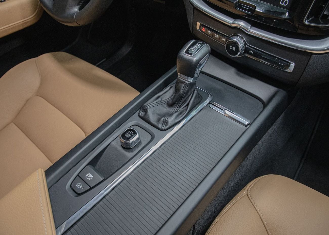 Volvo XC60 Momentum 2.0L FWD