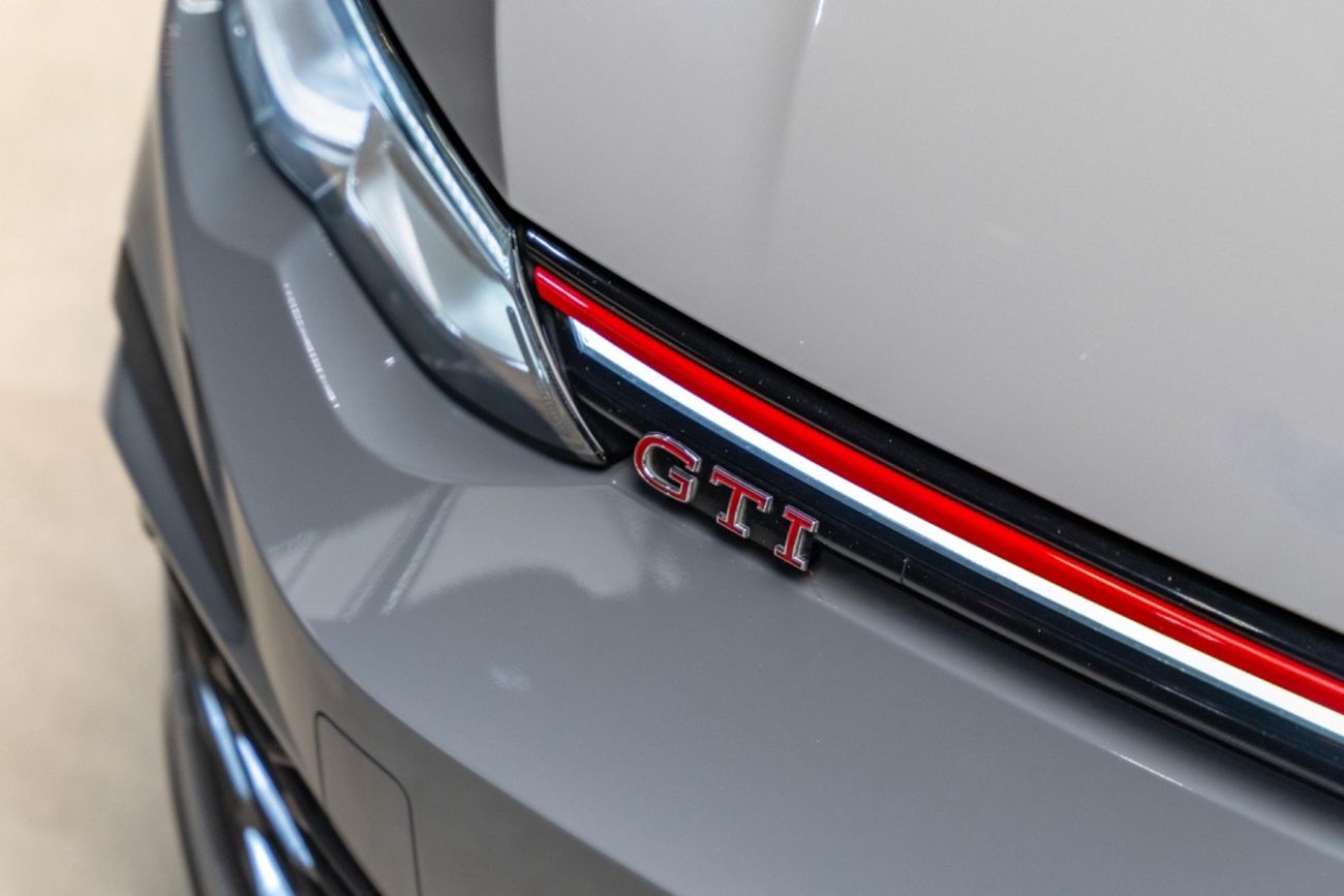 فولكس واجن جولف GTI Sport 2.0T