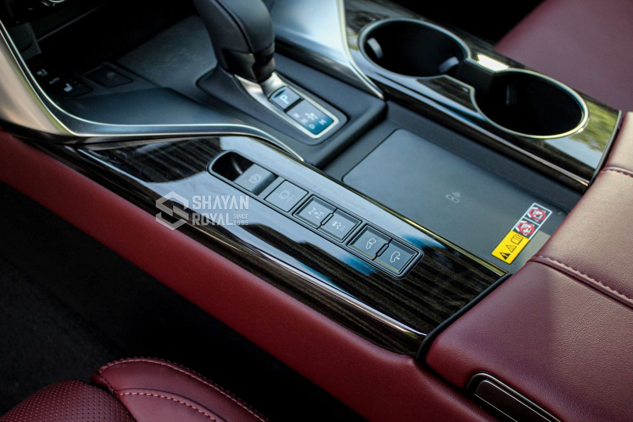 Lexus LX 700h TURBO SPORT 3.5L HYBRID V6 TT 7-SEATS 4WD AT 2025MY