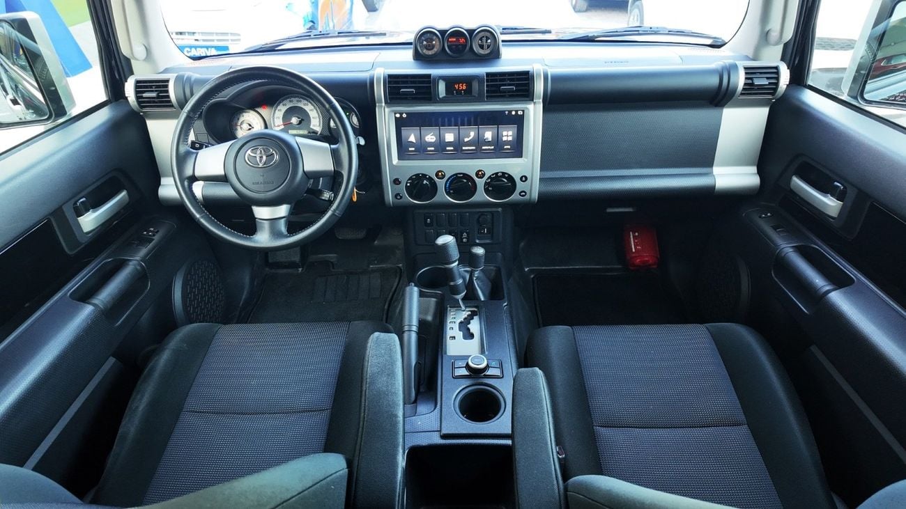 تويوتا إف جي كروزر 4.0L v6, 4X4 |  Agency Warranty | Complete Service History | Zero Downpayment Support