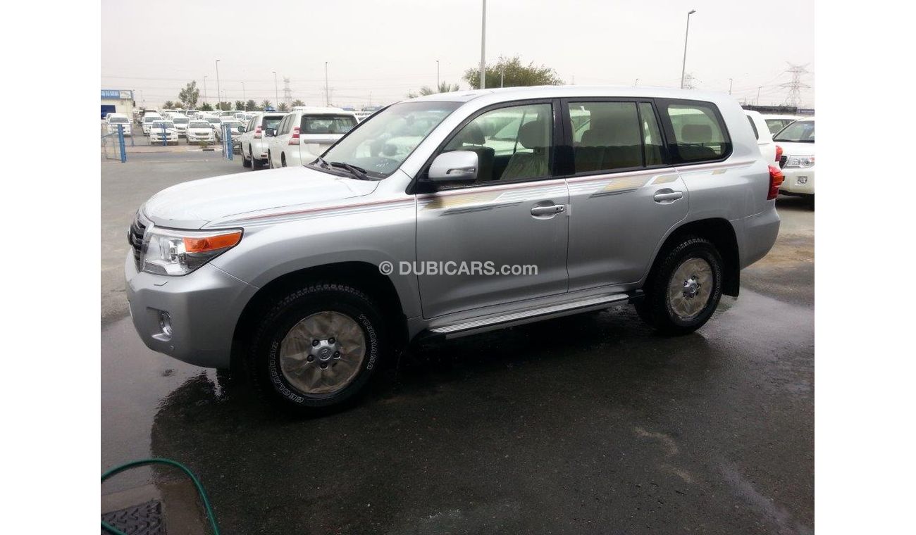 Toyota Land Cruiser GXR 4.5L Diesel Mid Option
