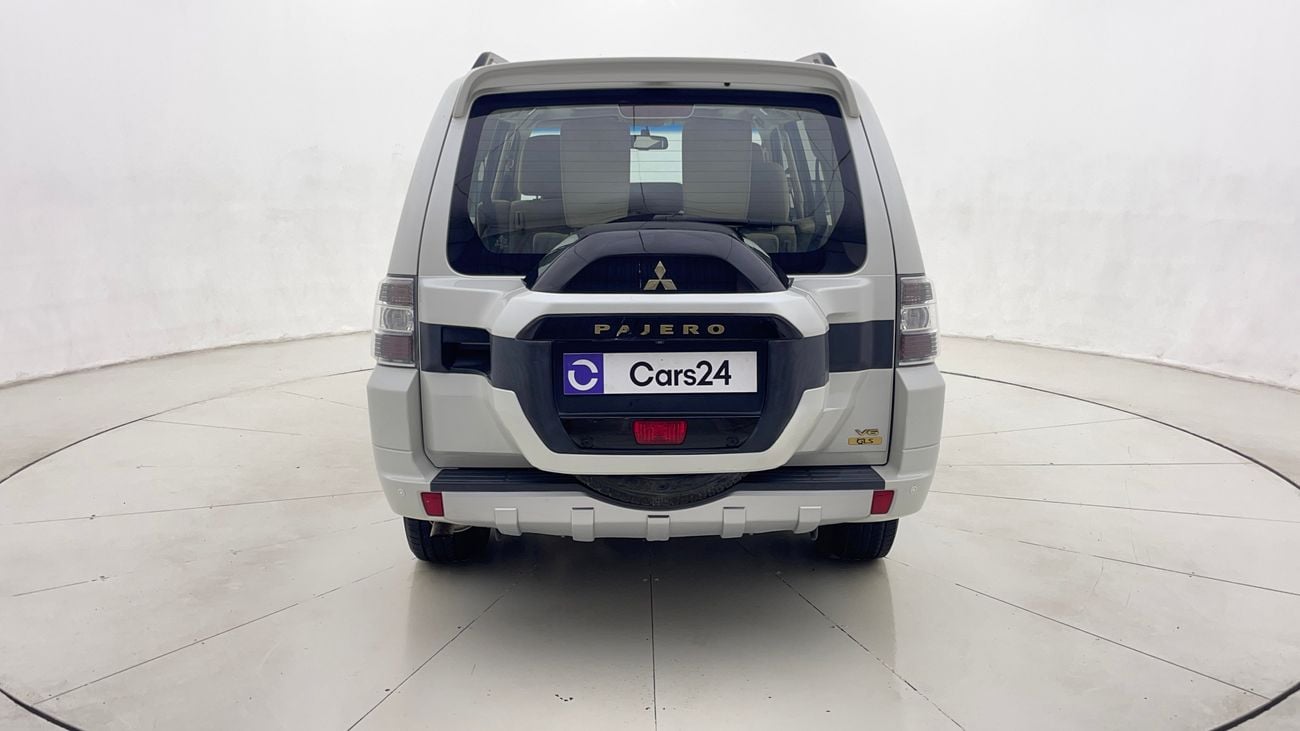 ميتسوبيشي باجيرو 2022 GLS MIDLINE | AED 1085/Month | 0 DP | 30 Day Return | Warranty | Service History