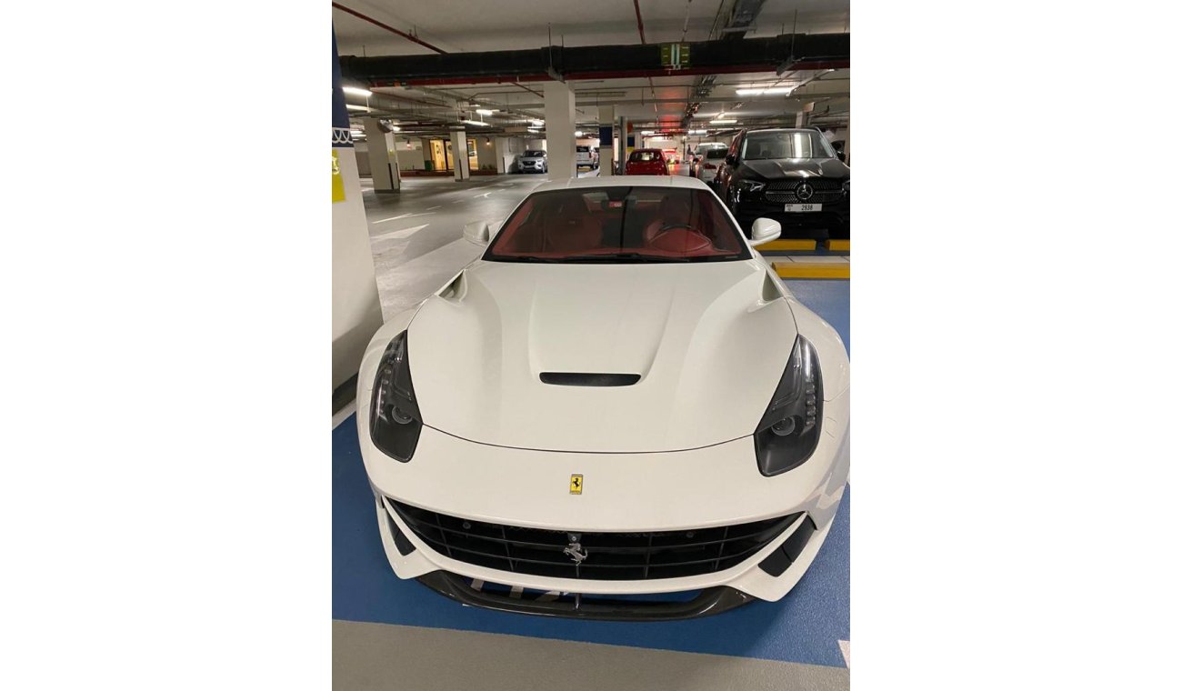 Ferrari F12 12/2024 ‏GCC Specs ‏Full Carbon Fiber  Interior ‏Front and Rear Came