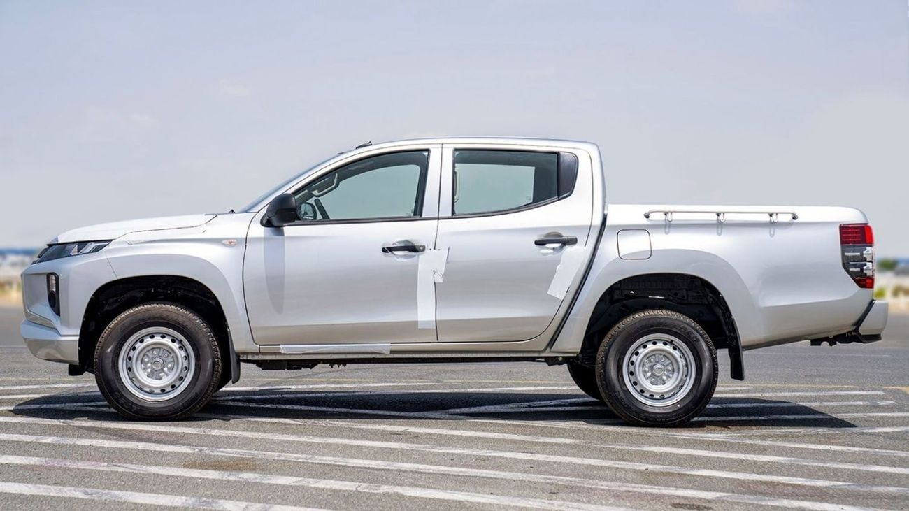 Mitsubishi L200 (LHD) MITSUBISHI L200 DC GL 2.5D MT 4WD MY2023 - SILVER