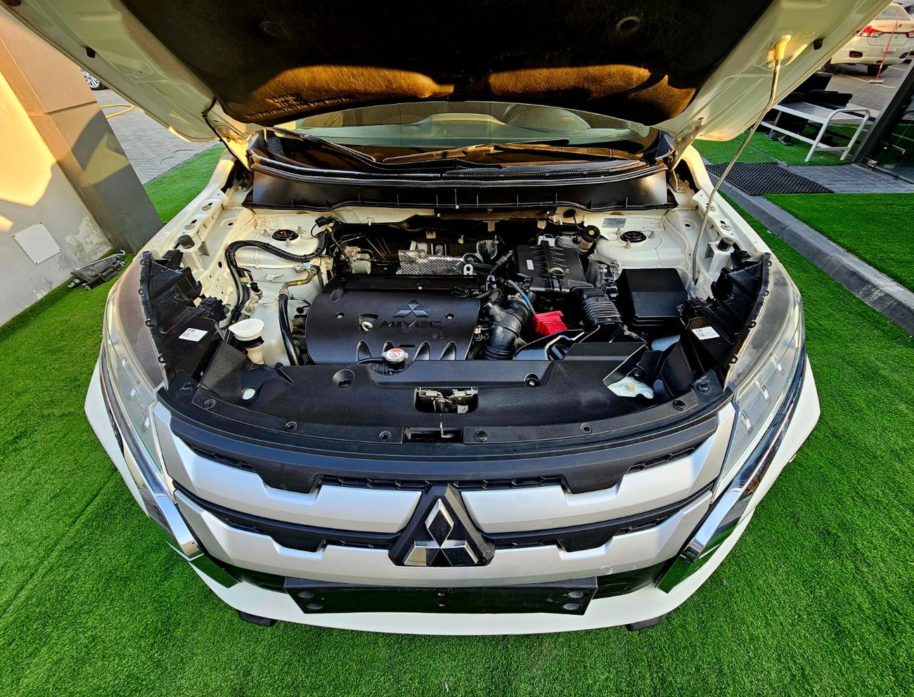 Mitsubishi ASX GCC/ GLX 2.0 V4/ ORIGINAL PAINT/ LOW MILEAGE