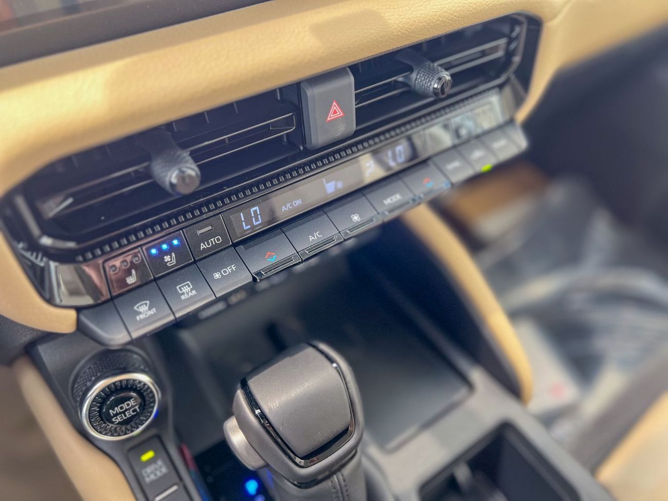 تويوتا برادو EXPORT ONLY - GXR 2.4T