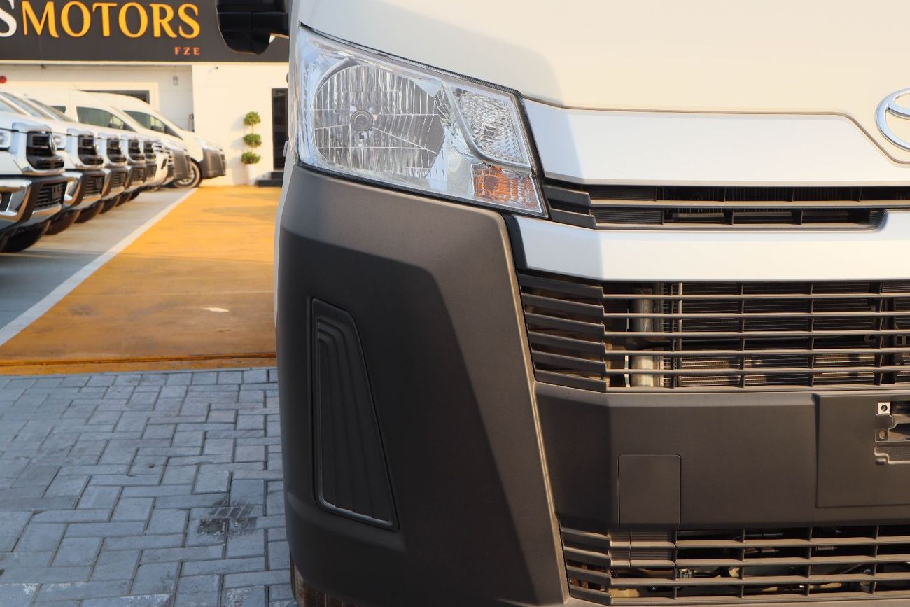 Toyota Hiace GL Toyota Hiace 3.5L Petrol – 2026 Model 13 seater ▾