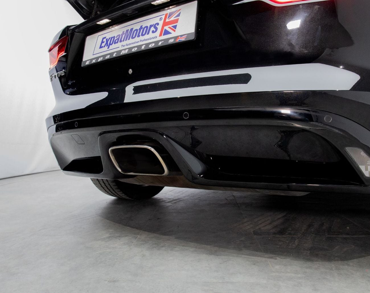 جاكوار F Type R-Dynamic 3.0L (300 HP)