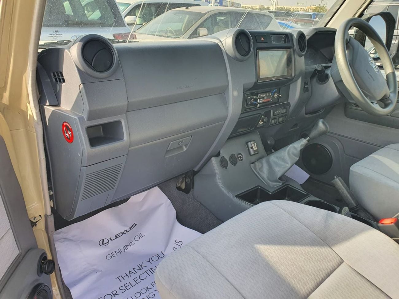 Toyota Land Cruiser Pick Up Heavy Duty Double Cabin Pickup RHD 4.5L 1VD-FTV V8 Diesel Engine Manual Transmission 4WD 5 Seats 4 D