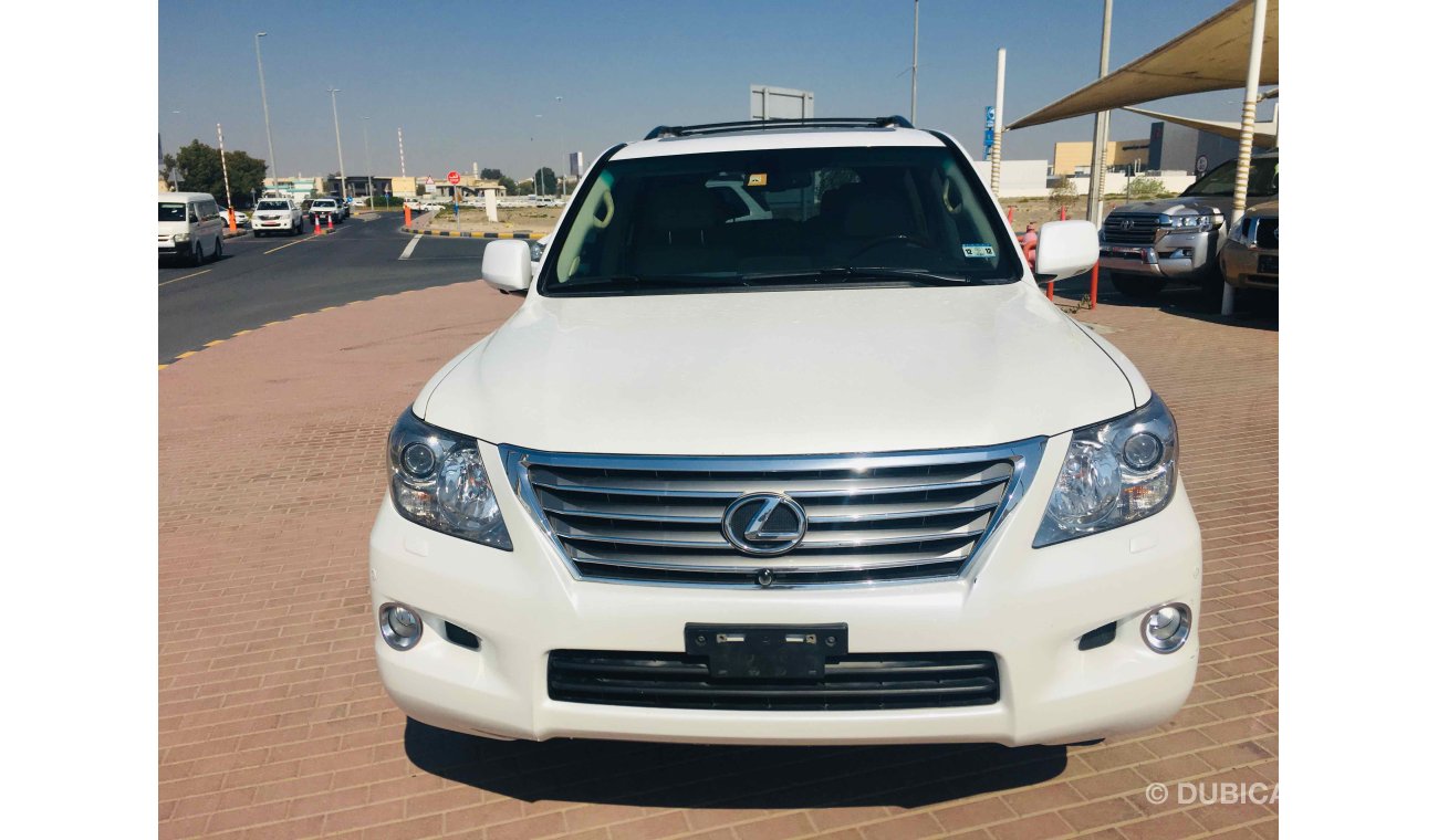 Lexus LX570 سياره نظيفه جدا بدون حوادث بحاله ممتاذه جدا ضمان شاسيه جير ماكينه