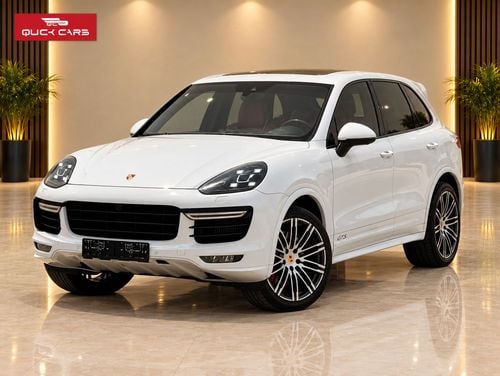 Porsche Cayenne GTS 2016 Porsche Cayenne GTS | White on Red | 169,981 km | GCC
