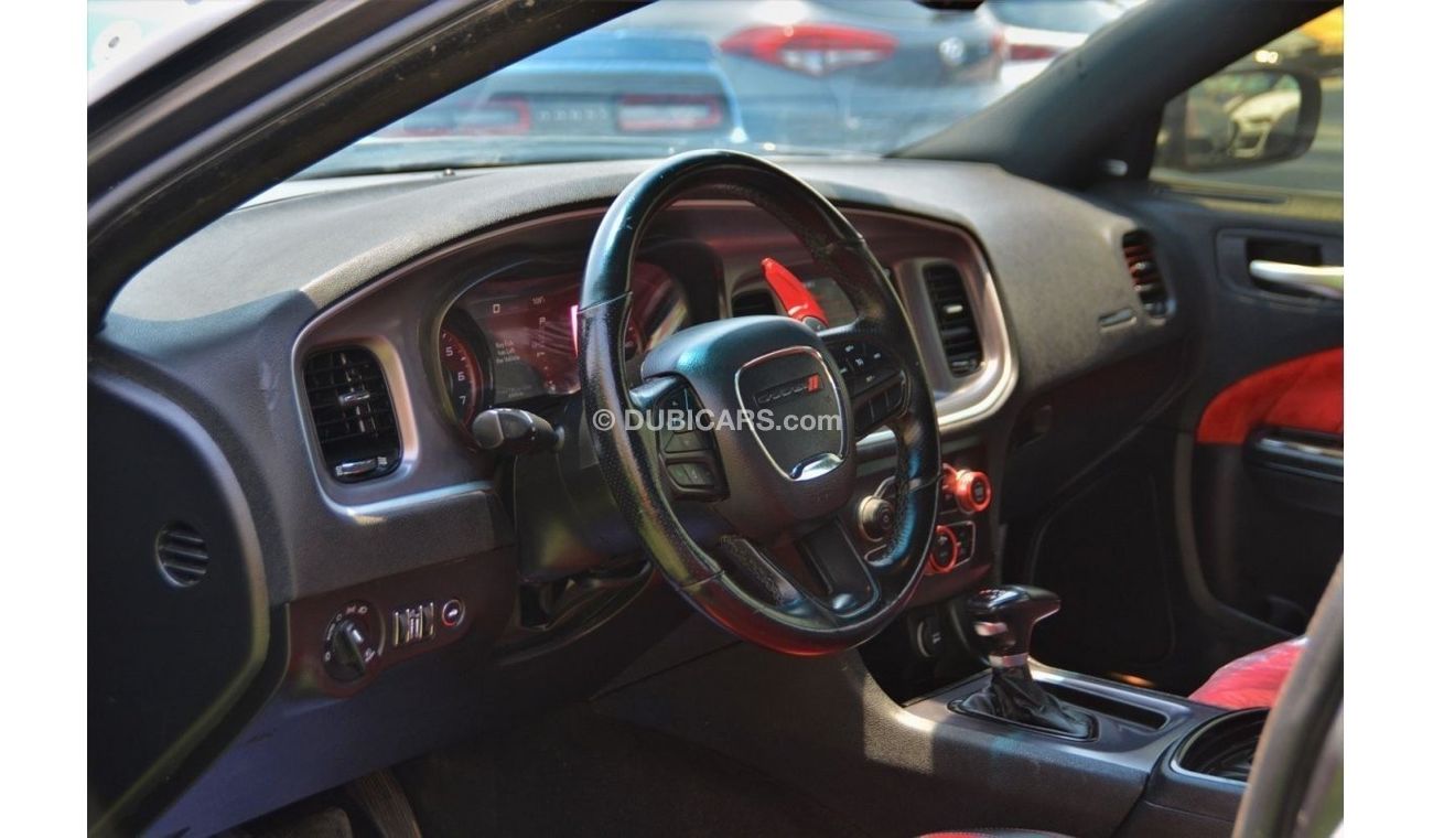 Dodge Charger SXT Plus CHARGER