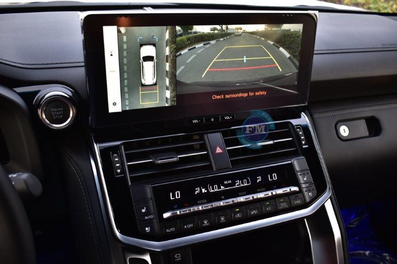 تويوتا لاند كروزر 300 VXR+ V6 3.3L Twin Turbo Diesel 7 Seat Automatic