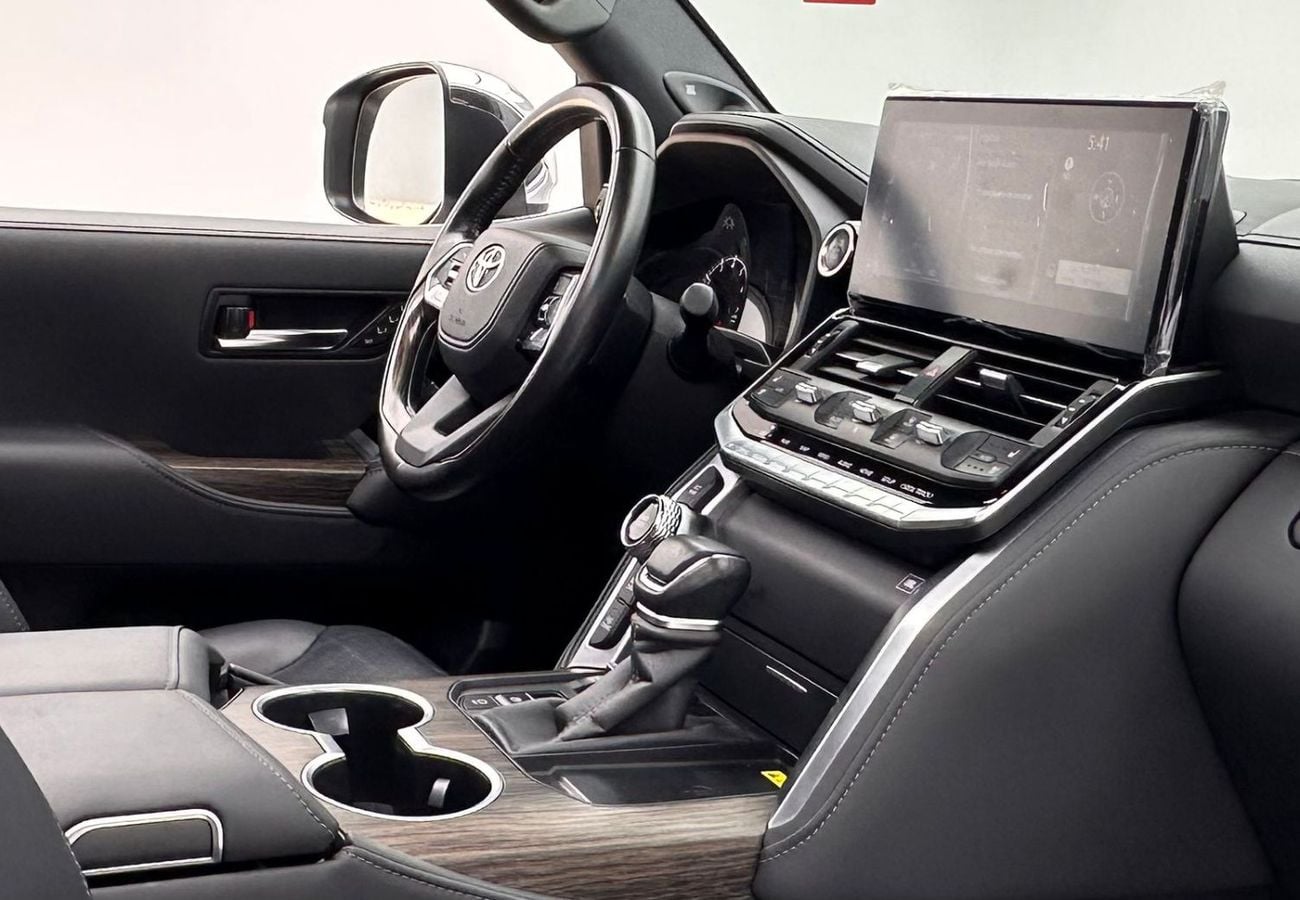 تويوتا لاند كروزر 2024 Toyota Land Cruiser VXR, Jan/2027 Toyota Warranty, Toyota Full Service History, GCC