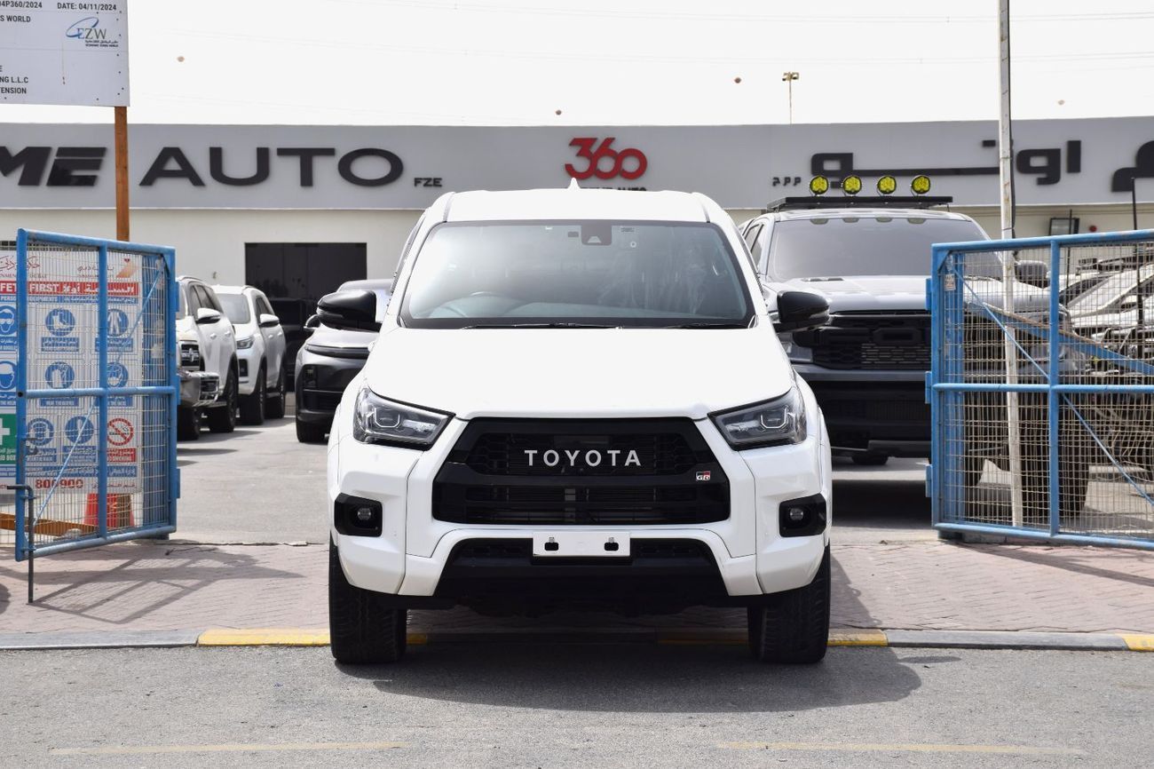 Toyota Hilux GR Sport 2.8L GR Sport 2.4L
