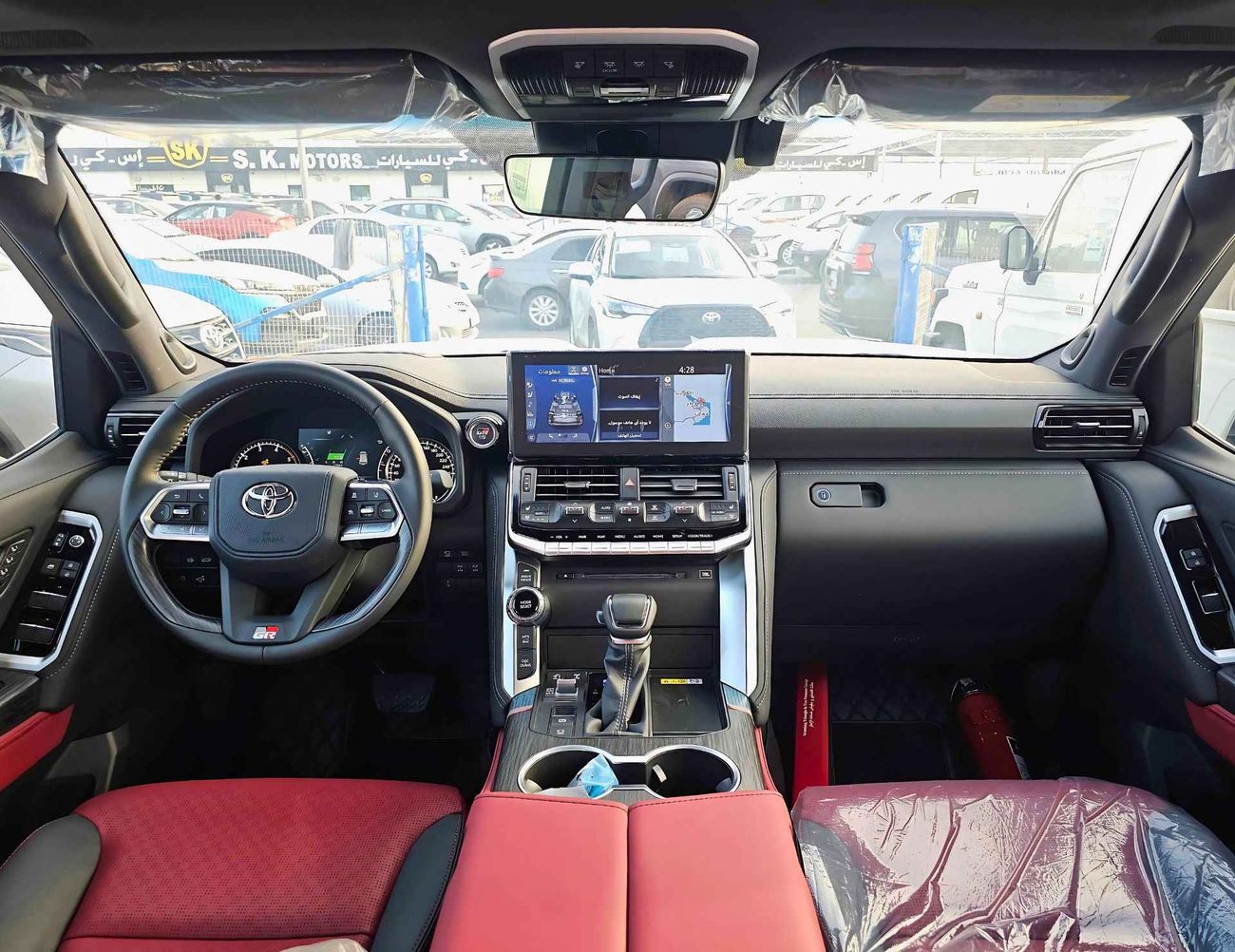 تويوتا لاند كروزر LC300 GR SPORT / 3.3L V6 DIESEL / DVD WITH 360* / JBL SPEAKERS / HEADUP / FULL OPTION (CODE # LCDGR)