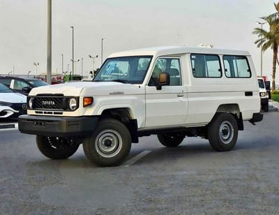 Toyota Land Cruiser 70 TOYOTA LAND CRUISER HARDTOP LC 78 / DIESEL 4.2L / 3 PORTAS Preço especial para Angola com Portes Inc