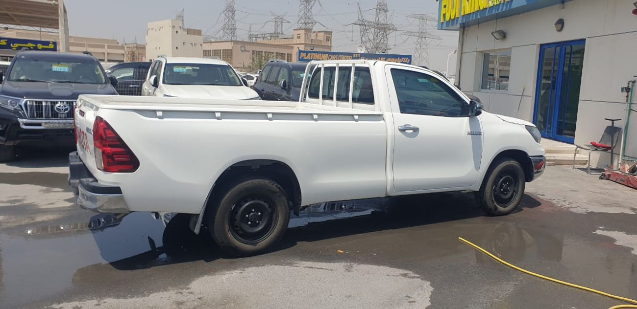 تويوتا هيلوكس GLX 2.7L Single Cab Utility RWD