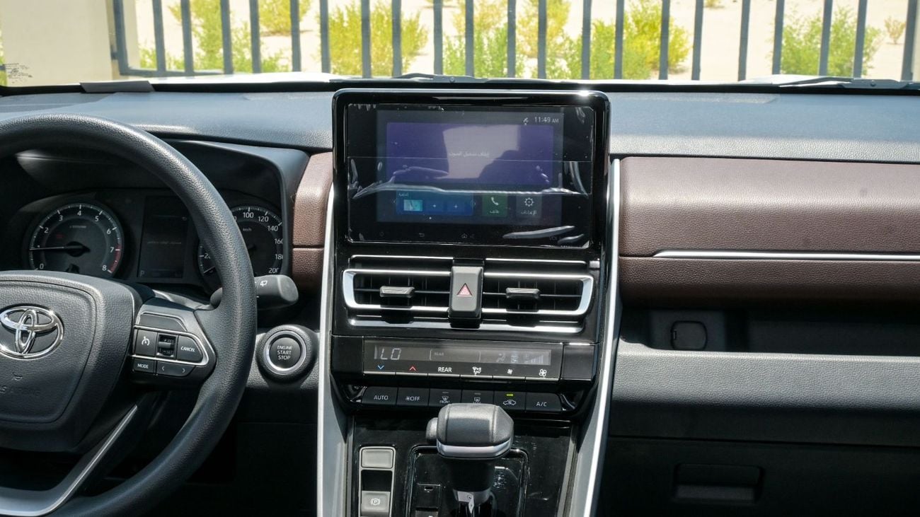 تويوتا إينوفا 2.0L, Petrol, 2024