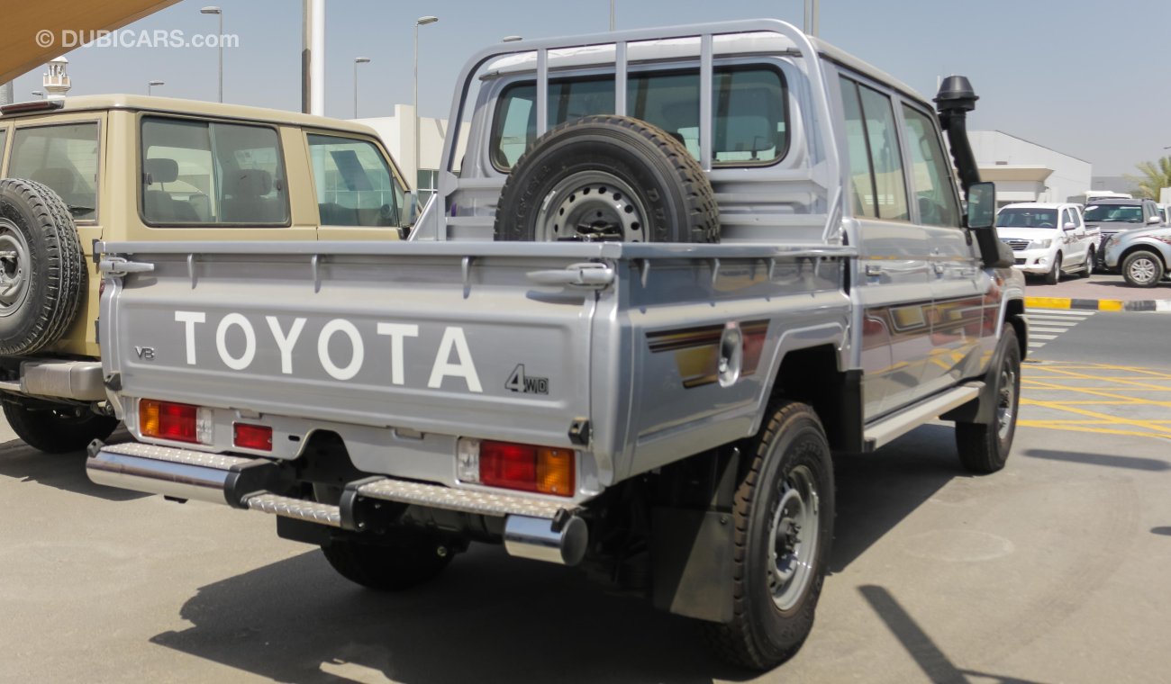 Toyota Land Cruiser Pick Up V8