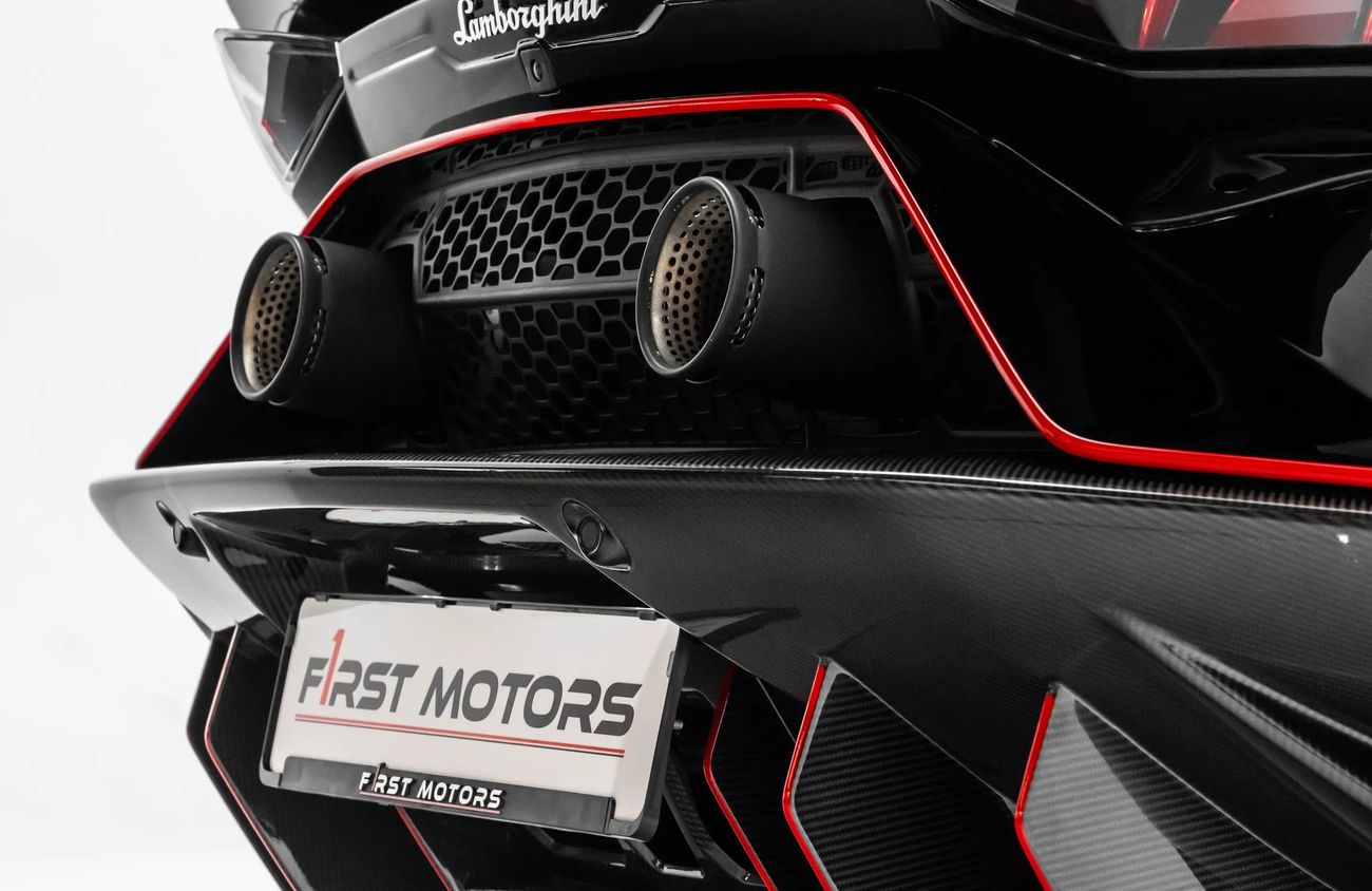 لامبورغيني أفينتادور 6.5L V12 Naturally Aspirated Engine