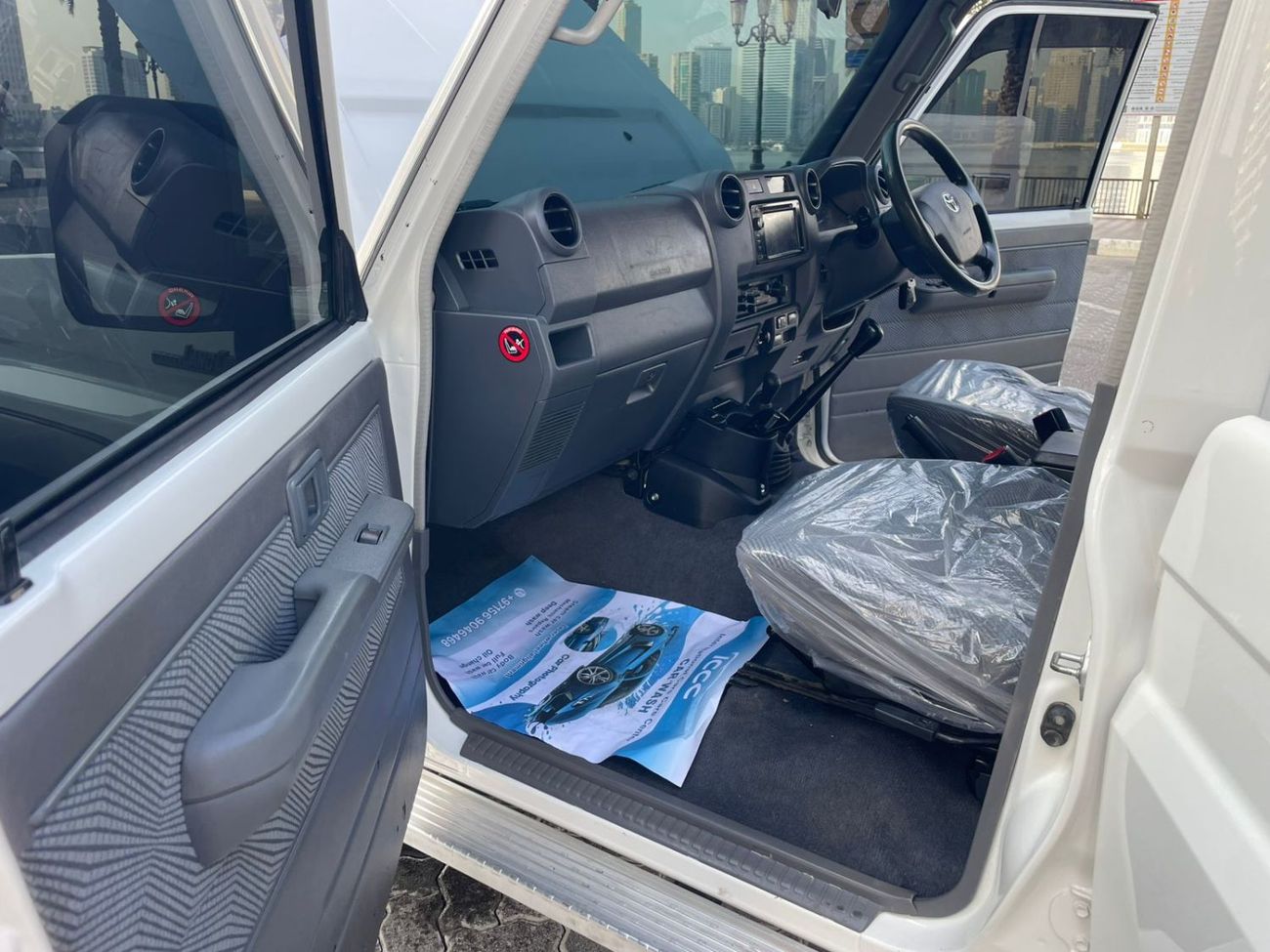 تويوتا لاند كروزر Toyota landcruise pickup Double cab 2018Model gxl 4.5 Diesel engine Colour White Transmission Manual