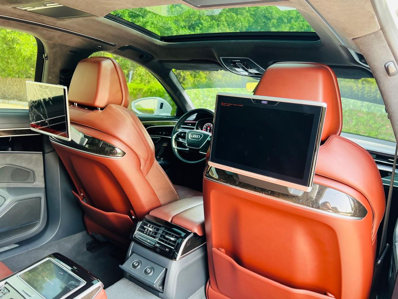 أودي A8 L 60 TFSI quattro 4.0L (460 HP)