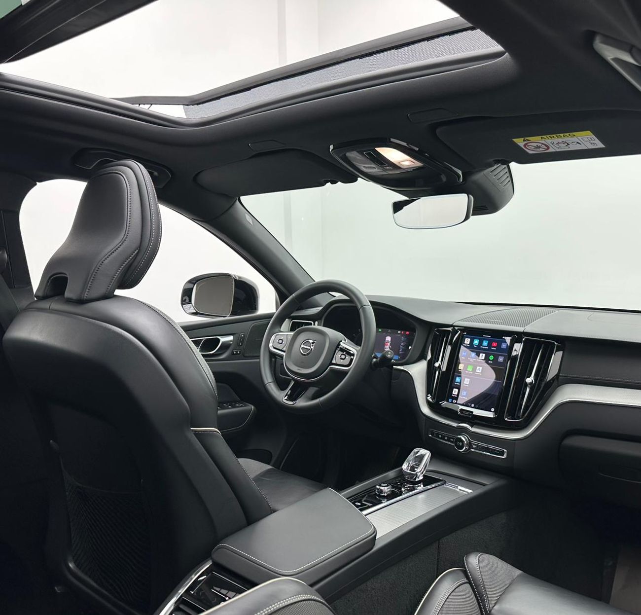 Volvo XC60 2023 Volvo XC60 B5 Ultimate Dark, 2027 Volvo Warranty, Volvo Service History, GCC