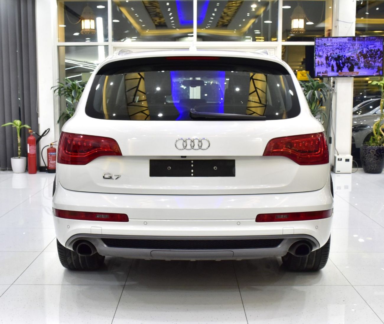 أودي Q7 EXCELLENT DEAL for our Audi Q7 S-Line ( 2014 Model ) in White Color GCC Specs