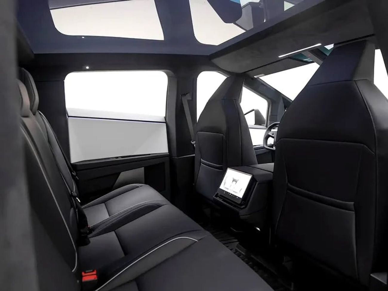 Tesla Cybertruck Foundation Series (3 motors and 845 HP)