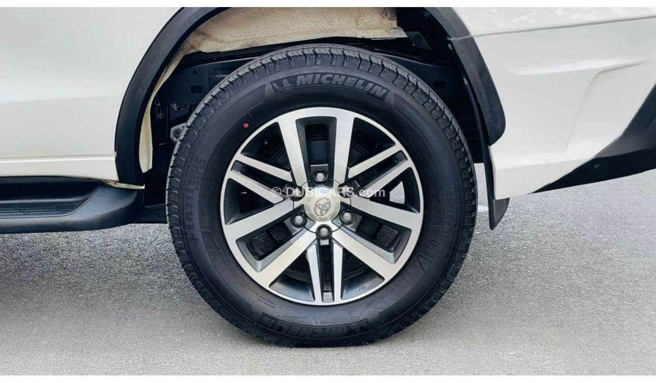 Toyota Fortuner 2015 *Top of the Line Options* AT 2.8CC Diesel 2WD Push Start Rear TV Premium Body Kit