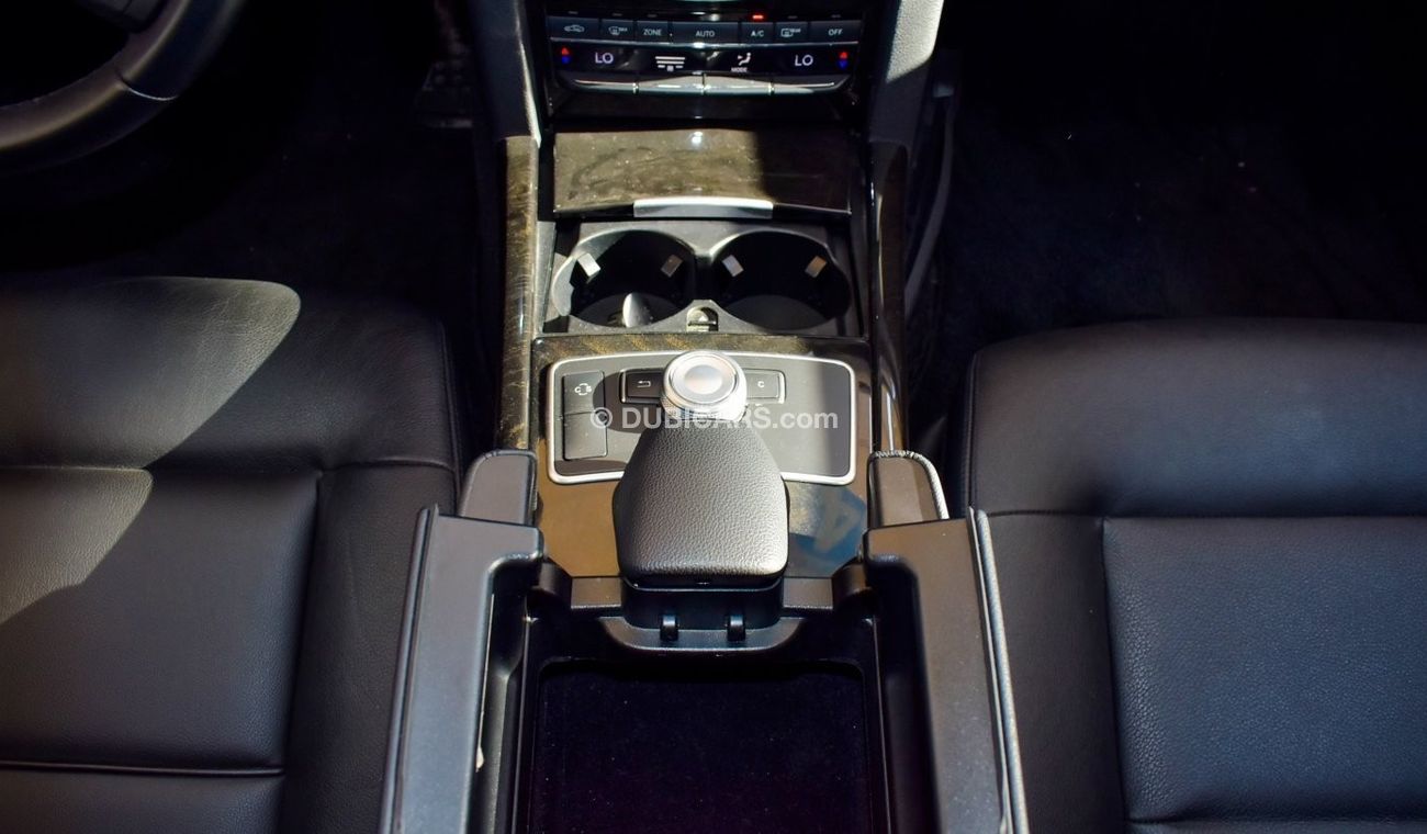 Mercedes-Benz E 350 AMG Bodykit E550 Badge