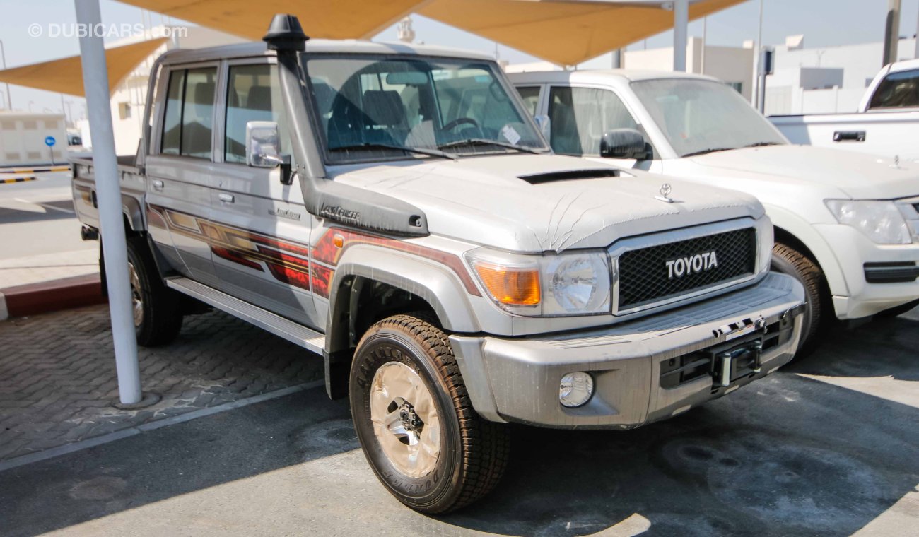 Toyota Land Cruiser Pick Up 2017 MODEL TOYOTA LAND CRUISER 79 DOUBLE CAB  V8 4.5L TURBO DIESEL 6 SEAT MANUAL TRANSMISSION WITH A
