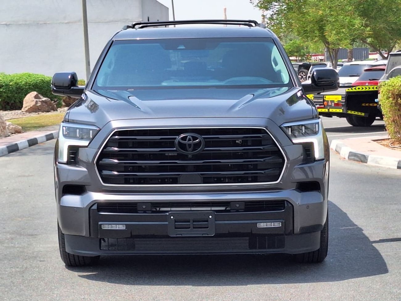 Toyota Sequoia 2024 TOYOTA SEQUOIA 4WD HYBRID 8 SEATER