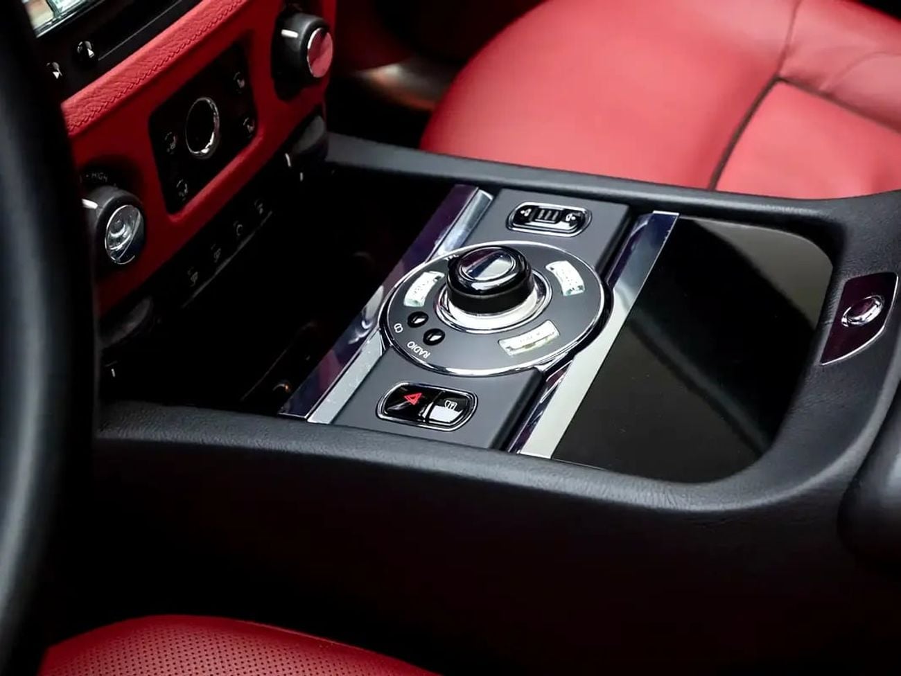 Rolls Royce Ghost with Mansory Kit | GCC Spec - Immaculate Condition