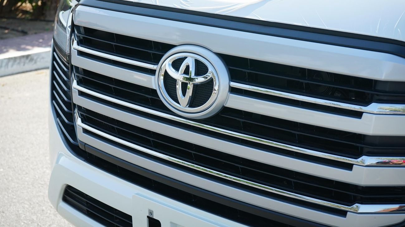 Toyota Land Cruiser GXR 3.5 L V6