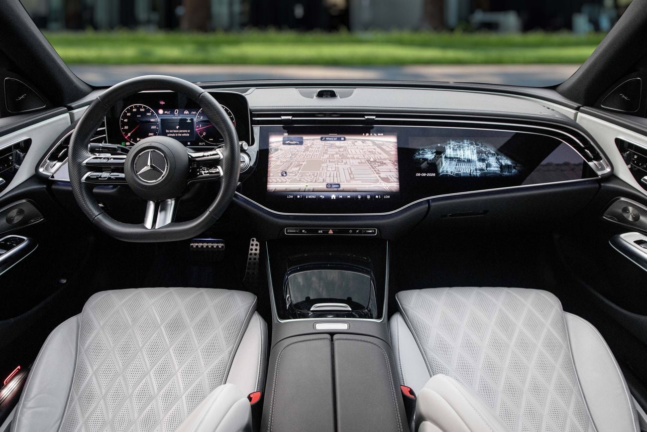 Mercedes Benz E300 E300 PREMIUM PLUS | 5,973 P.M | 0% Downpayment | IMMACULATE!