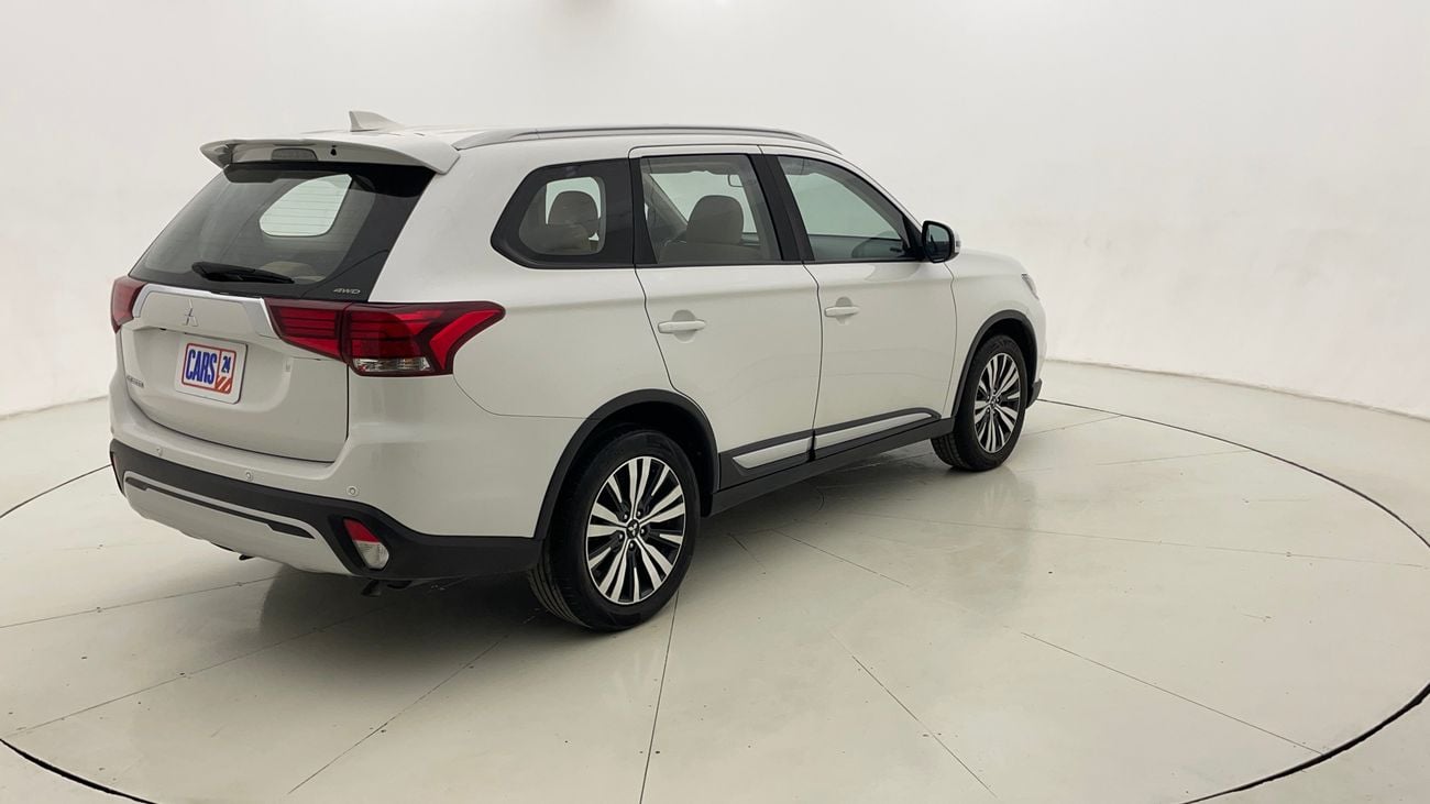 Mitsubishi Outlander 2.5L GLX Mid Line 2023 GLX MID LINE | AED 977/Month | 0 DP | 30 Day Return | Warranty | Service Hist