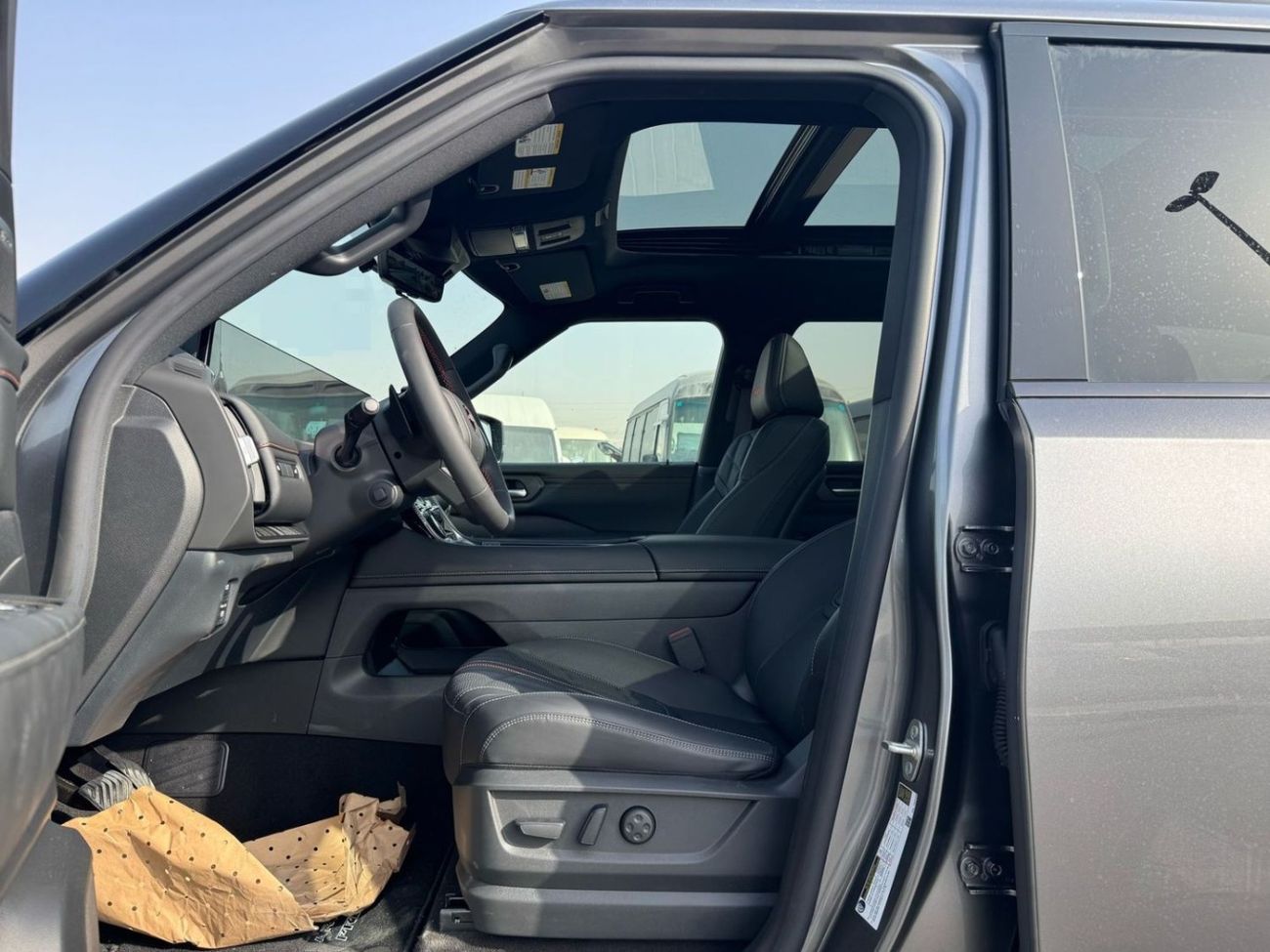 Nissan Armada 2025 Nissan Armada Pro4X, 3.5L TT V6, Canadian Spec, Brand New