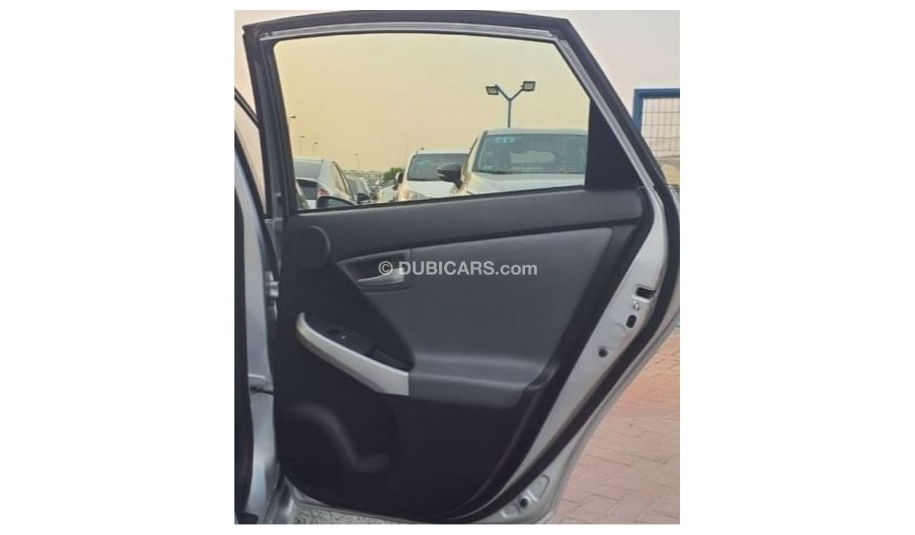 Toyota Prius+ Toyota Prius Plug-in Hybrid