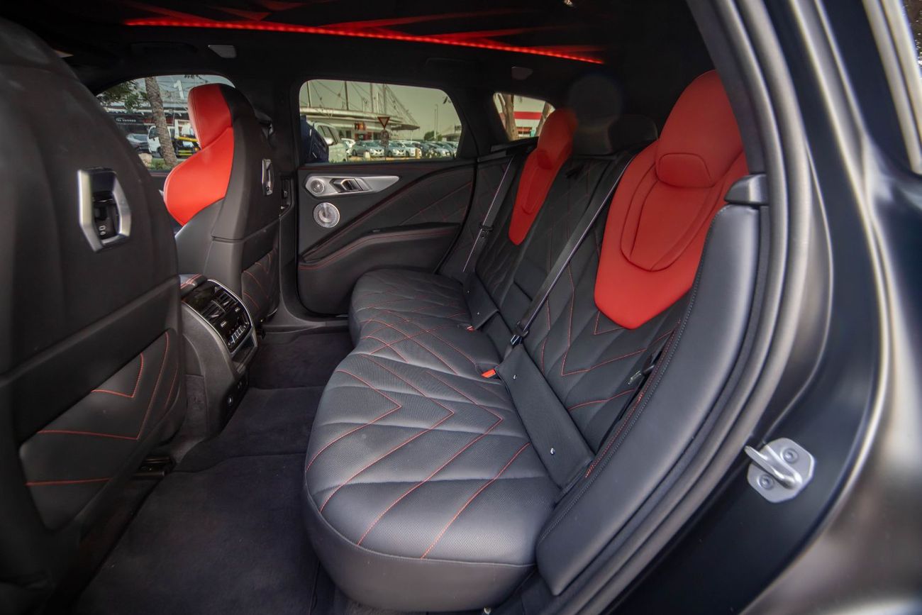 BMW XM 2024 BMW XM – Pure Power. Bold Design.    2024 | 10,000 K 4.4L Twin-Turbo V8 + Electric – 653 HP | 0