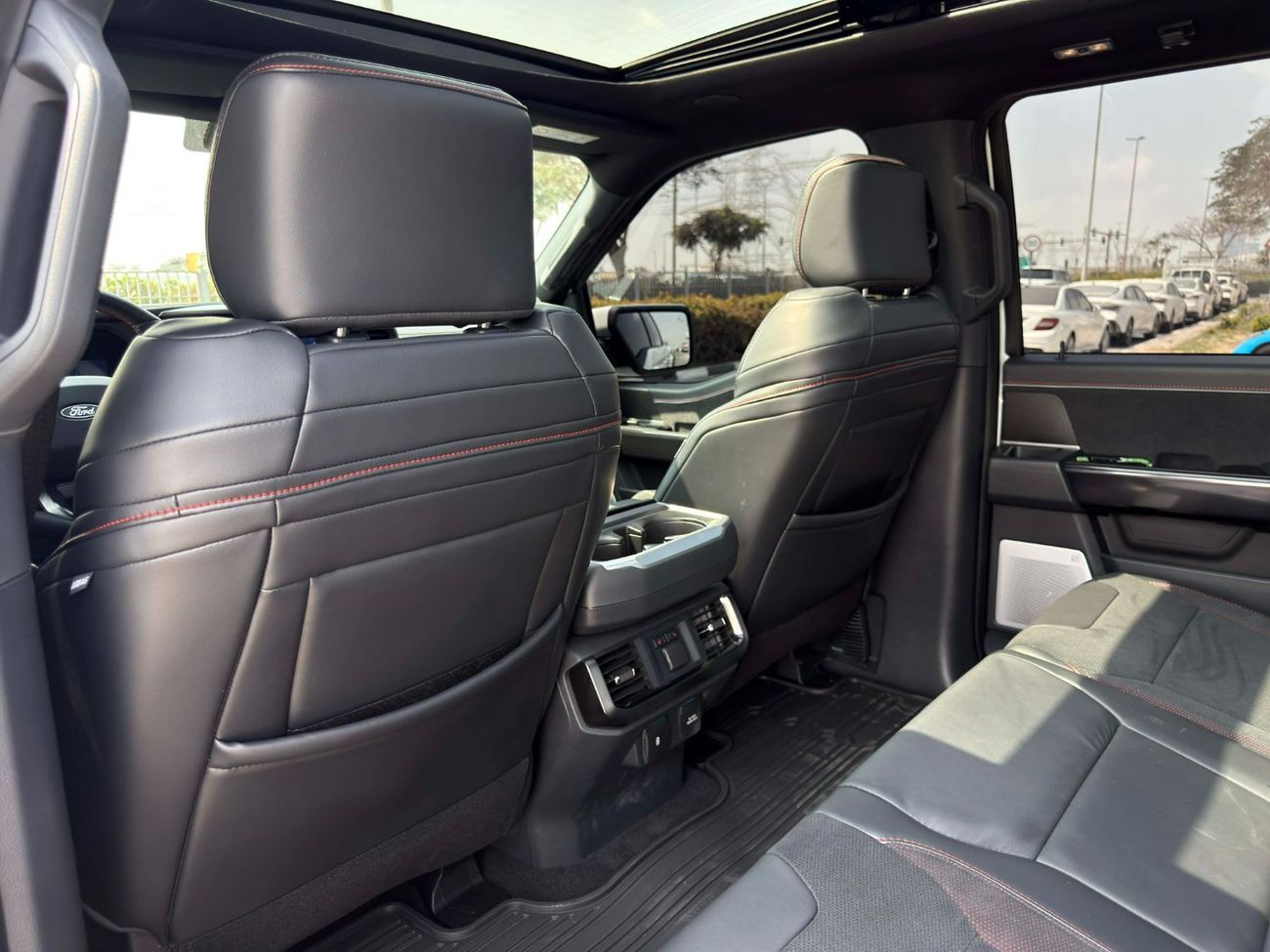 Ford F 150 Raptor GCC SPEC UNDER WARRANTY AND SERVICE CONTRACT