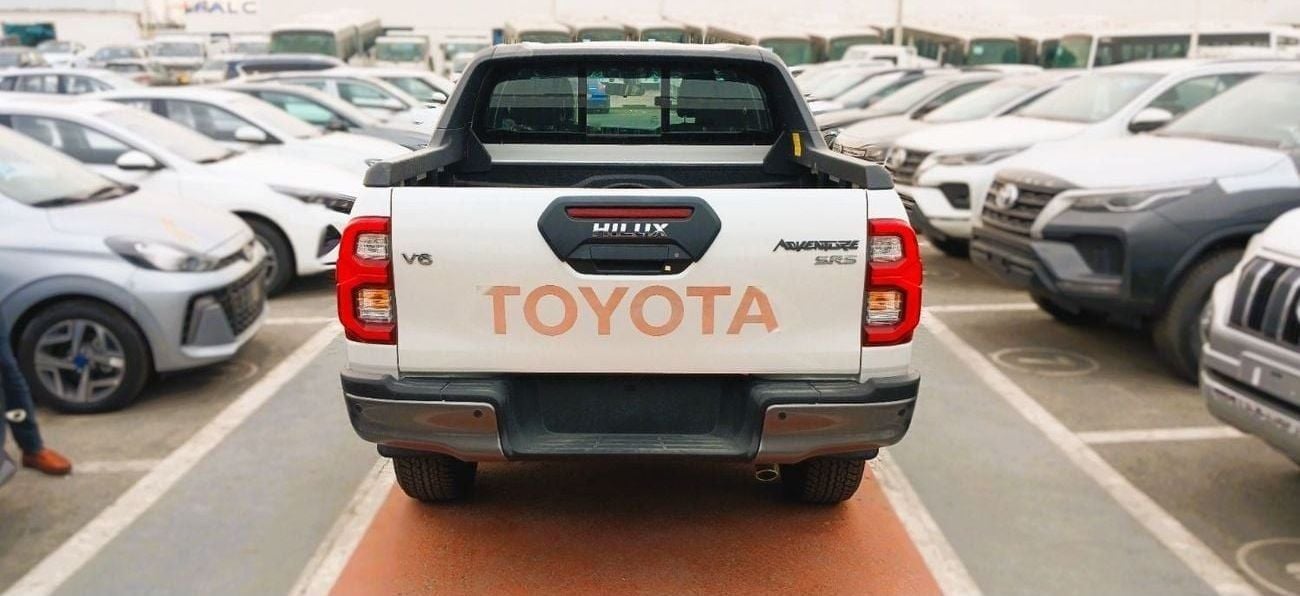 Toyota Hilux ADVENTURE Toyota Hilux Adventure 4.0L Petrol 2025YM