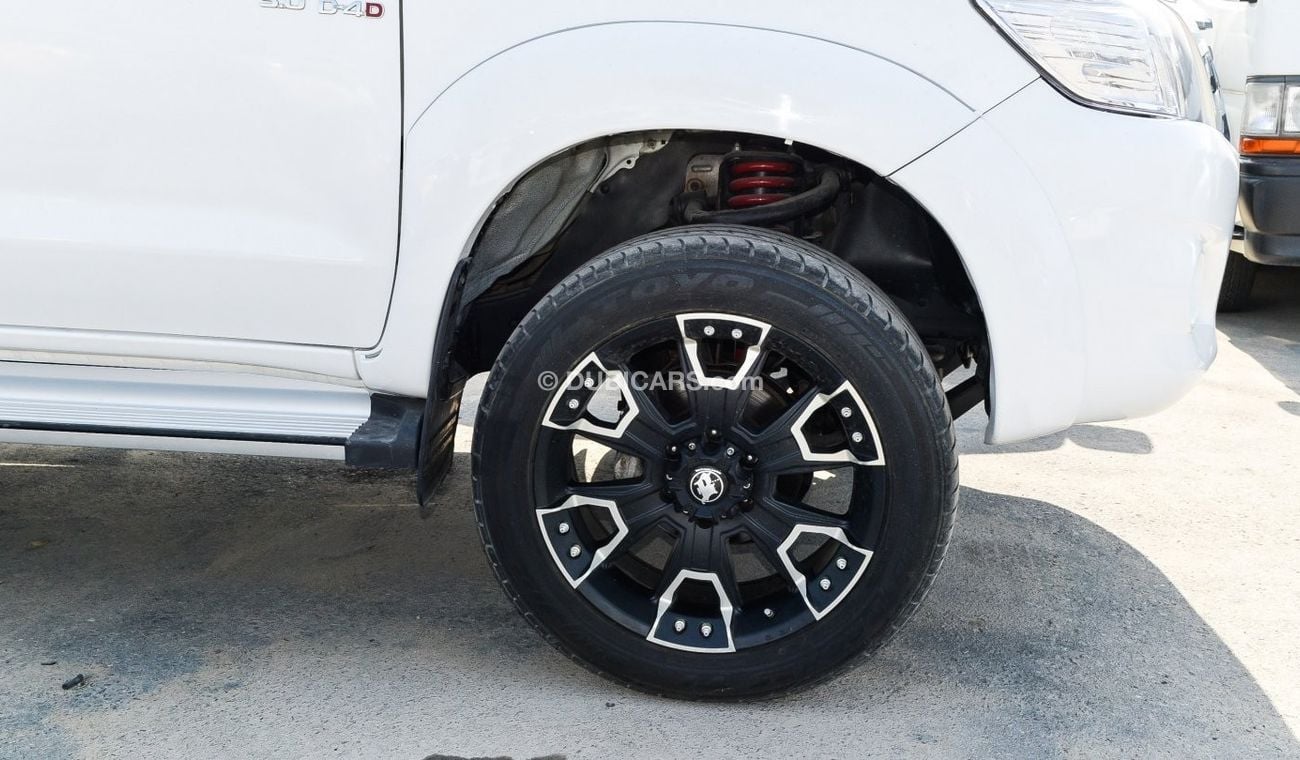 Toyota Hilux 3.0 D-4D Diesel M/T Right Hand