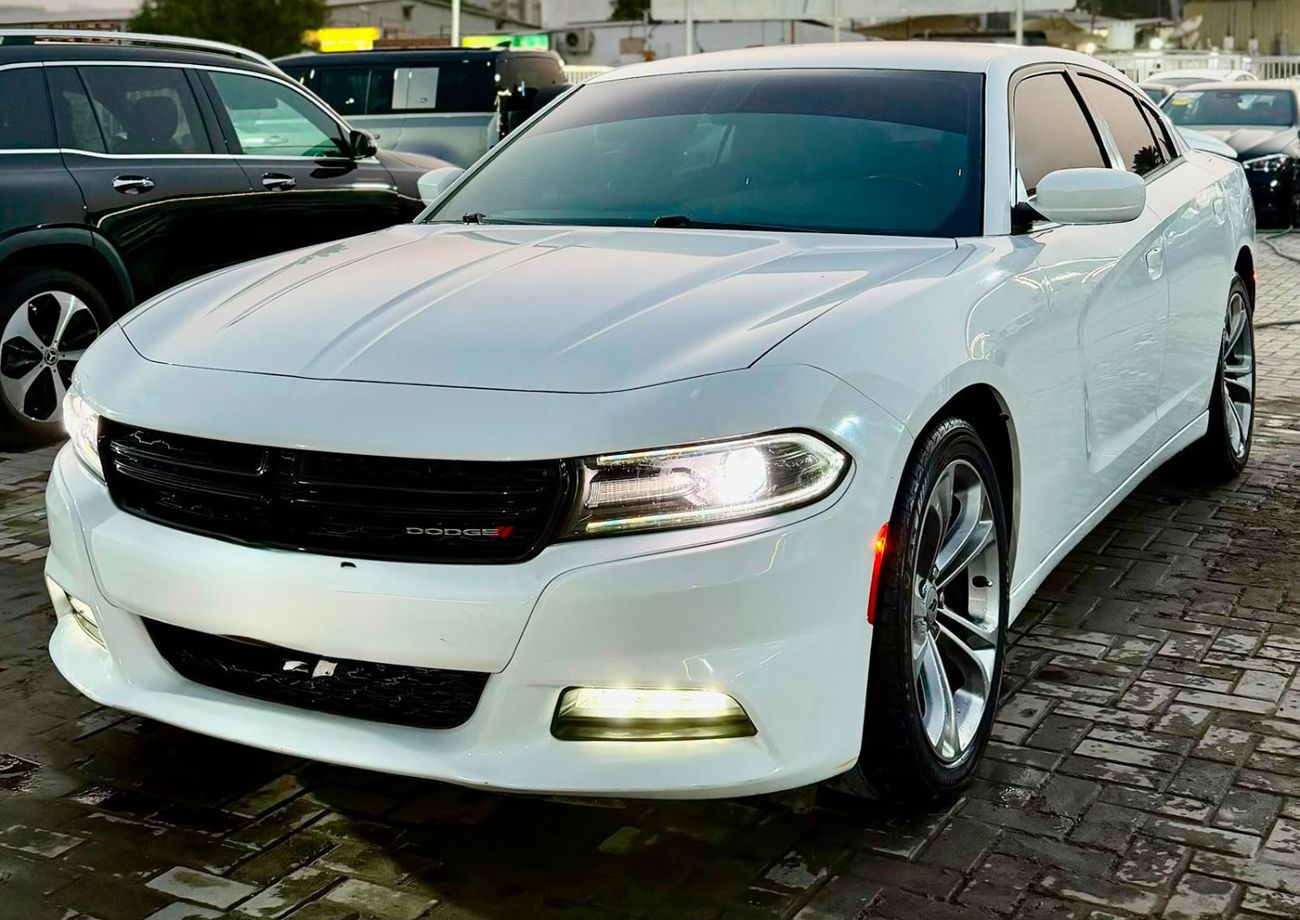 Dodge Charger SXT
