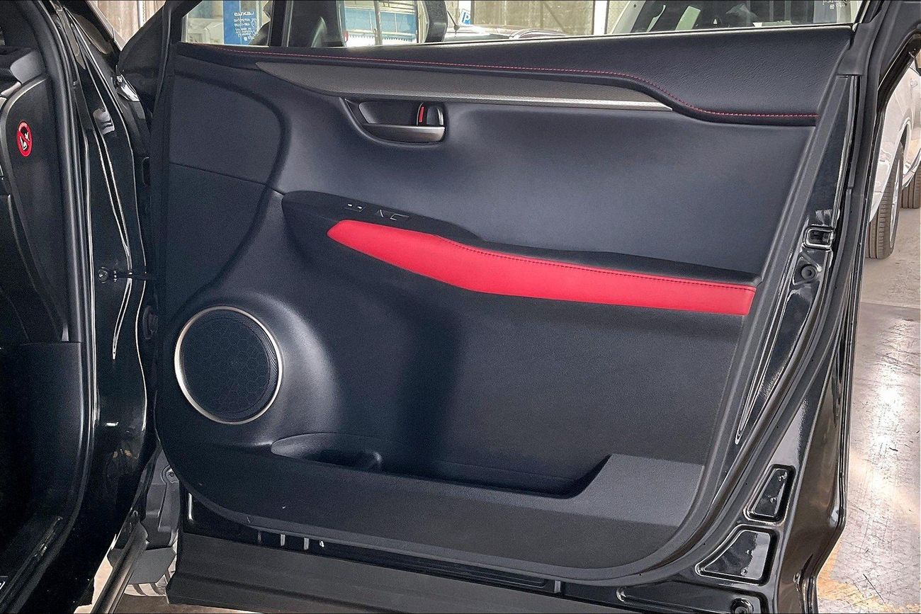 لكزس NX 300 F Sport Platinum | شامل الضمان | 0 ﺪﻔﻋﺓ ﺃﻮﻟﻯ