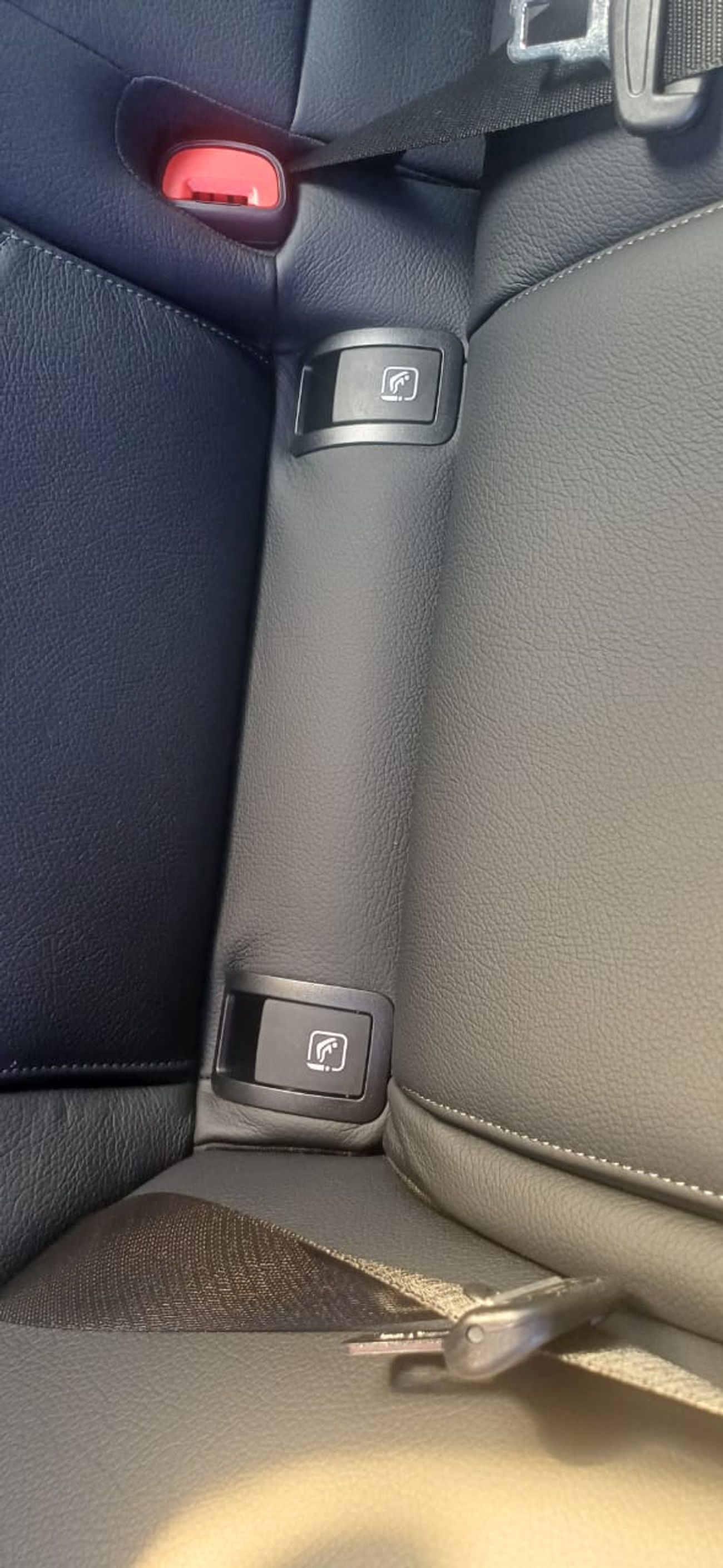 Mercedes-Benz E300 MERCEDES BENZ E300 COLOR GREY MODEL YEAR 2025