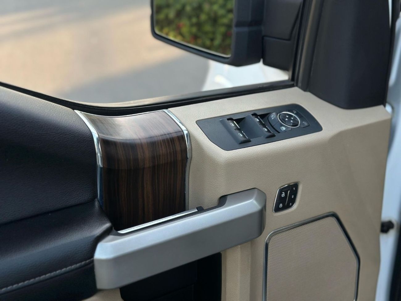 Ford F 150 Lariat 5.0L