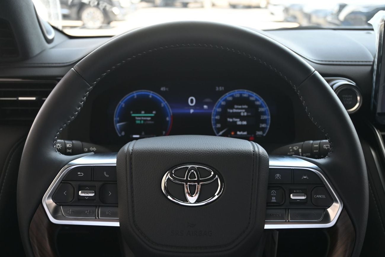 Toyota Land Cruiser VXR 3.5L TwinTurbo V6, 4WD Black inside Black