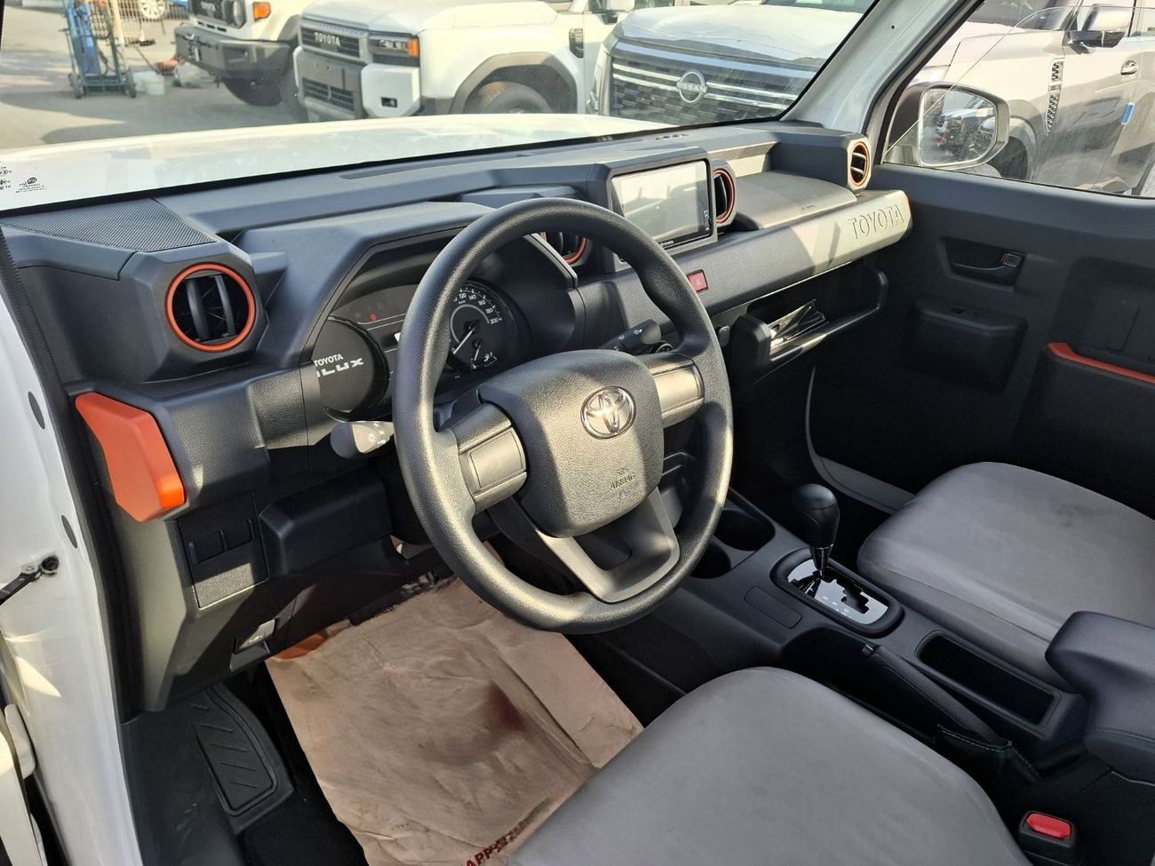 تويوتا تاماراو Toyota Hilux Tamaraw 2.4L 2026 SC Pickup Diesel Silver